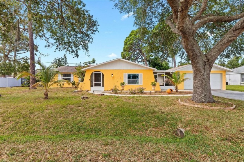 Welcome to your ideal vacation retreat or family home! This - Beach Home for sale in Venice, Florida on Beachhouse.com