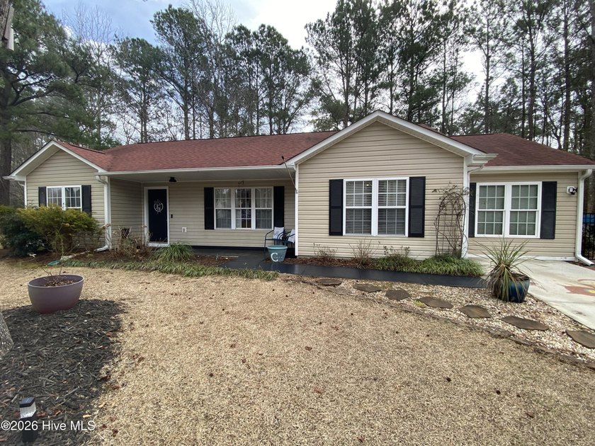 Beautiful single family home in a quiet neighborhood located 2 - Beach Home for sale in Hampstead, North Carolina on Beachhouse.com