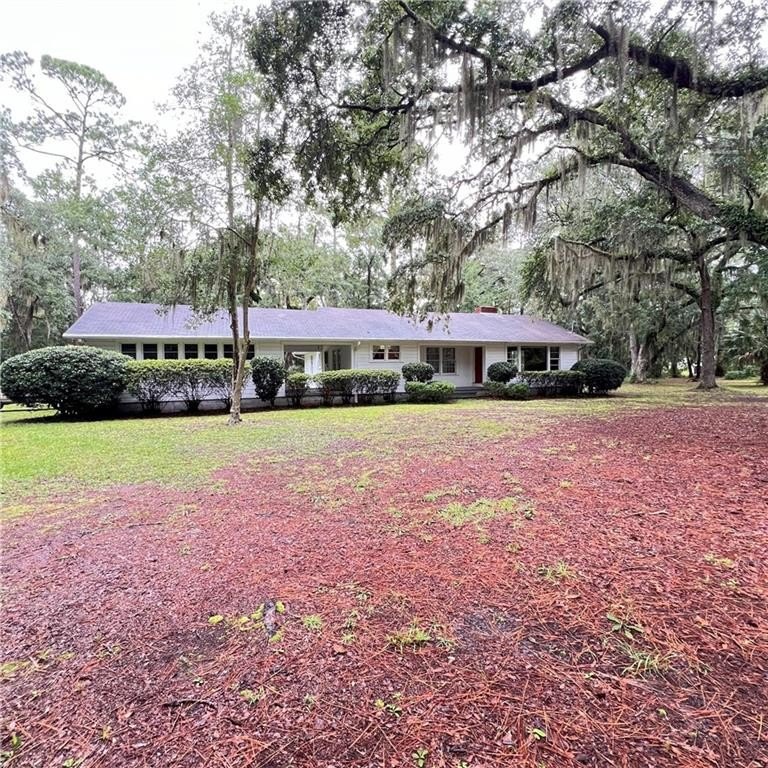 HOLIDAY PRICE CUT!! This one-of-a-kind, ultra-private marsh - Beach Home for sale in Brunswick, Georgia on Beachhouse.com