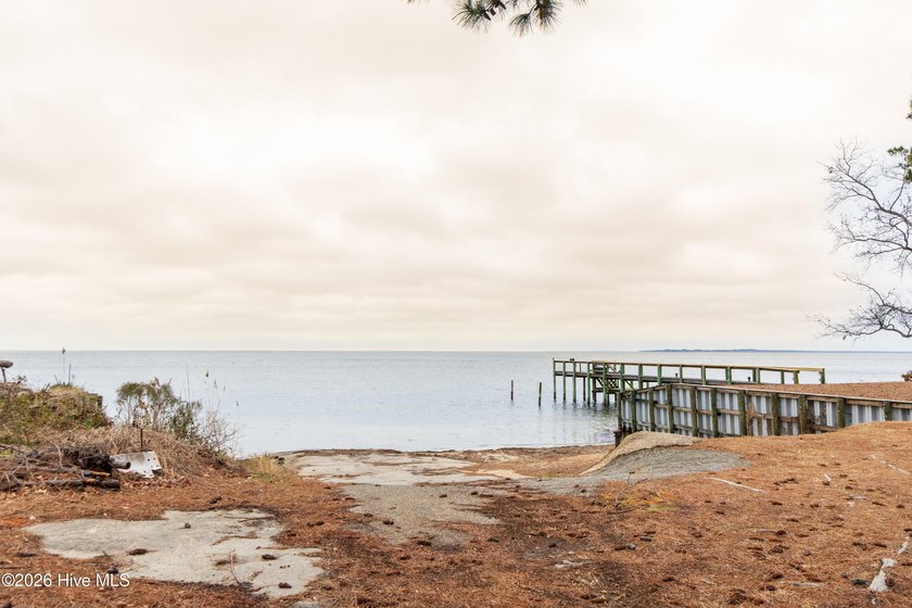 Beautifully maintained, move-in ready home built in 2019 - Beach Home for sale in Jarvisburg, North Carolina on Beachhouse.com