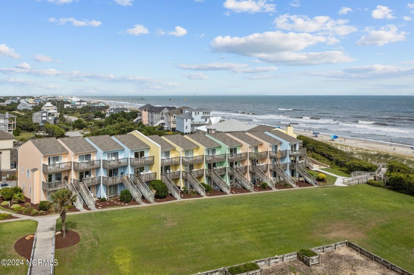 It's all about the views!!! This unit is top floor with views - Beach Condo for sale in Emerald Isle, North Carolina on Beachhouse.com