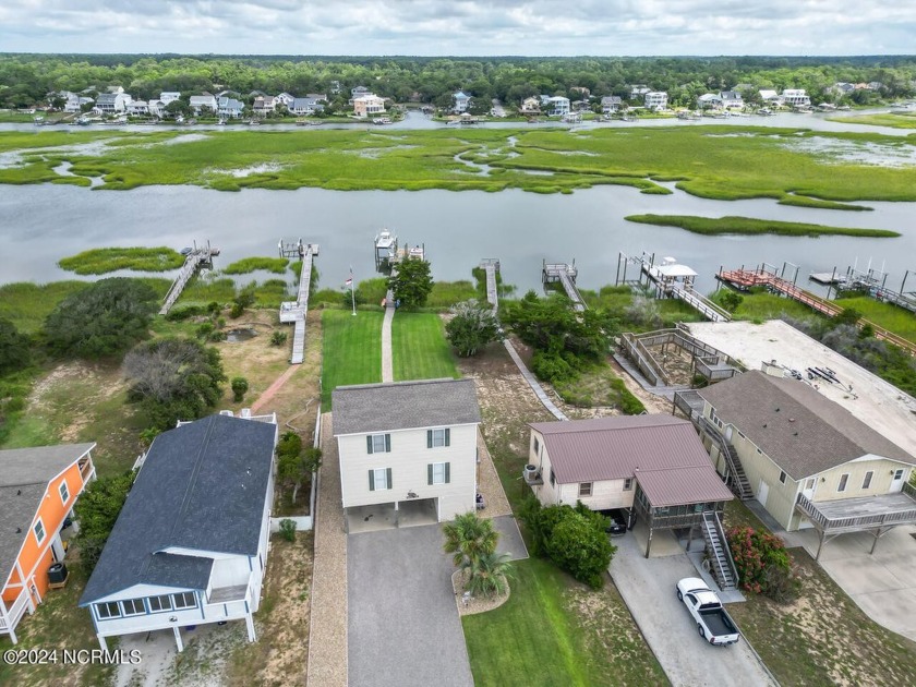 It's all about location & this home is in a premium location - Beach Home for sale in Oak Island, North Carolina on Beachhouse.com