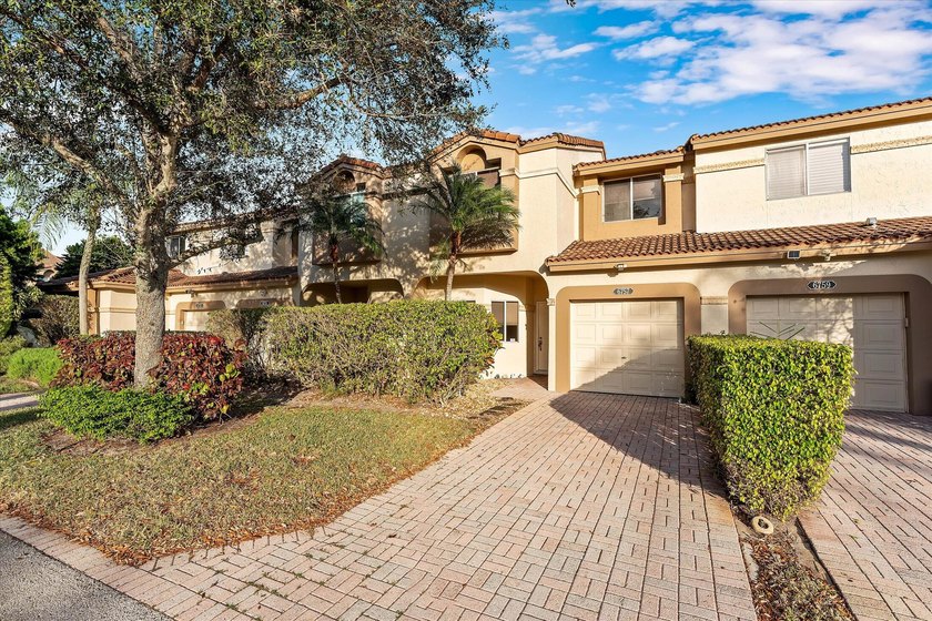 Motivated Sellers Bring all Offers!! This Townhouse is the - Beach Townhome/Townhouse for sale in Boca Raton, Florida on Beachhouse.com