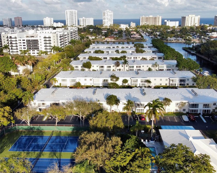 Spacious, bright and airy second floor unit with enclosed - Beach Condo for sale in Fort Lauderdale, Florida on Beachhouse.com