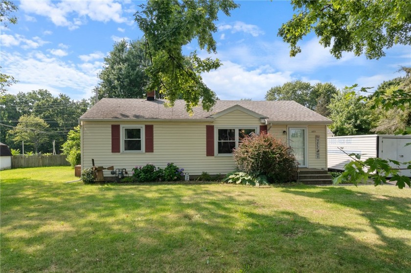 Welcome to 875 Bay Road, this adorable ranch home in the heart - Beach Home for sale in Webster, New York on Beachhouse.com