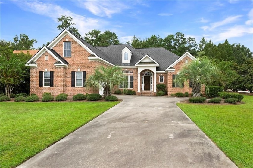 Welcome to this beautiful picturesque all brick home in the - Beach Home for sale in Savannah, Georgia on Beachhouse.com