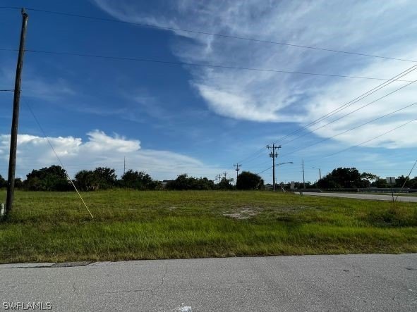 Freshwater lot with southern rear exposure. Excellent location - Beach Lot for sale in Cape Coral, Florida on Beachhouse.com