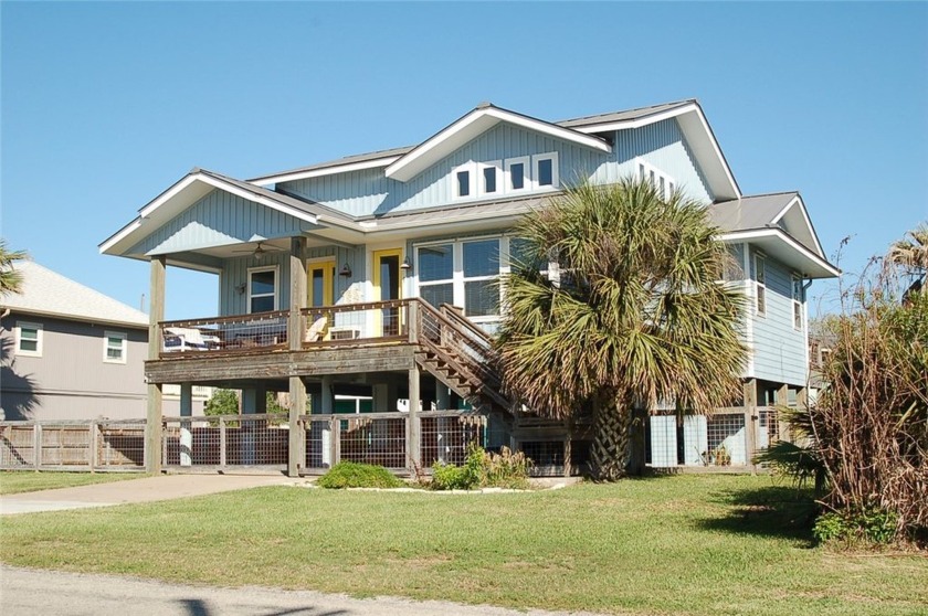 This custom-built island home rose from the wreckage of - Beach Home for sale in Rockport, Texas on Beachhouse.com