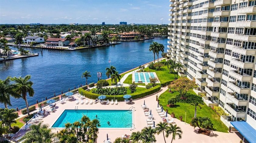 Relax, Lounge poolside on the IntraCoastal and watch yachts - Beach Condo for sale in Fort Lauderdale, Florida on Beachhouse.com