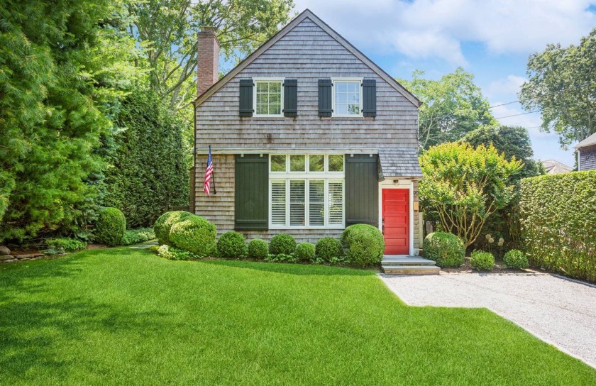 This turnkey, charming, and meticulously kept residence exudes - Beach Home for sale in Sag Harbor, New York on Beachhouse.com