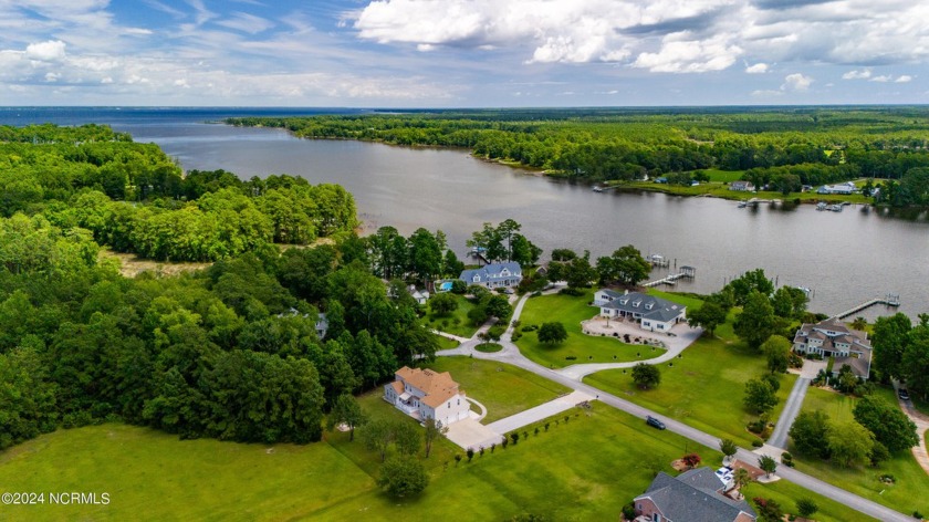 Meticulously maintained brick home in The Moorings! Great water - Beach Home for sale in Havelock, North Carolina on Beachhouse.com