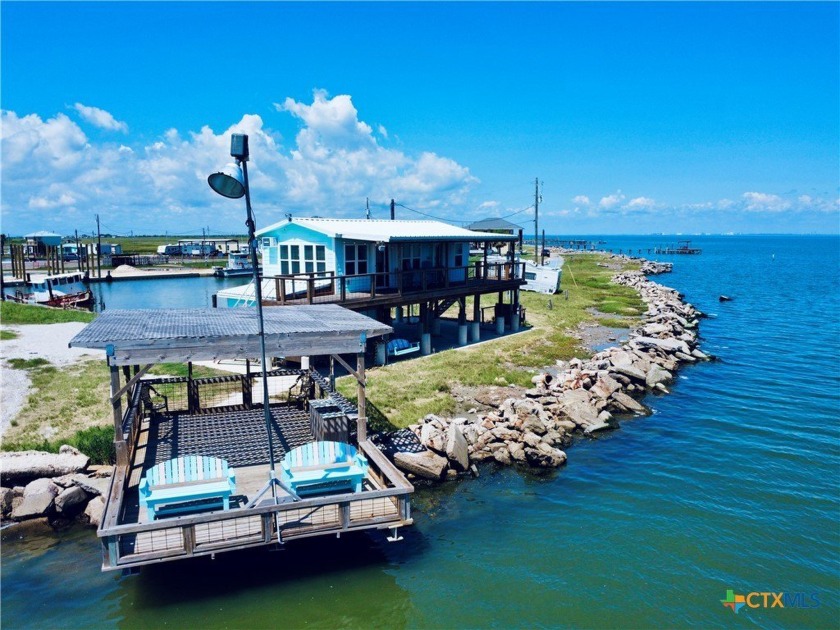 INDIANOLA WATERFRONT!!! i bedroom, 1 bathroom, Hardiplank home - Beach Home for sale in Port Lavaca, Texas on Beachhouse.com