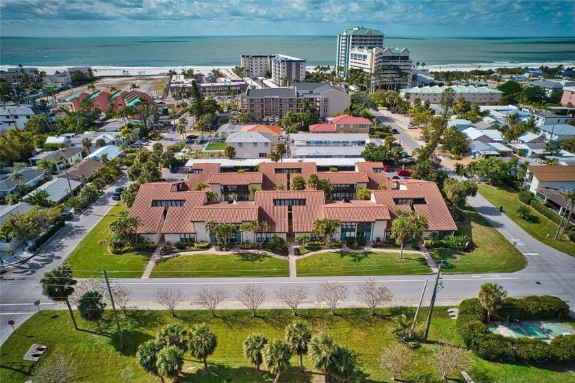 TURN KEY VILLA on LIDO KEY & near SAINT ARMANDS CIRCLE - Beach Condo for sale in Sarasota, Florida on Beachhouse.com
