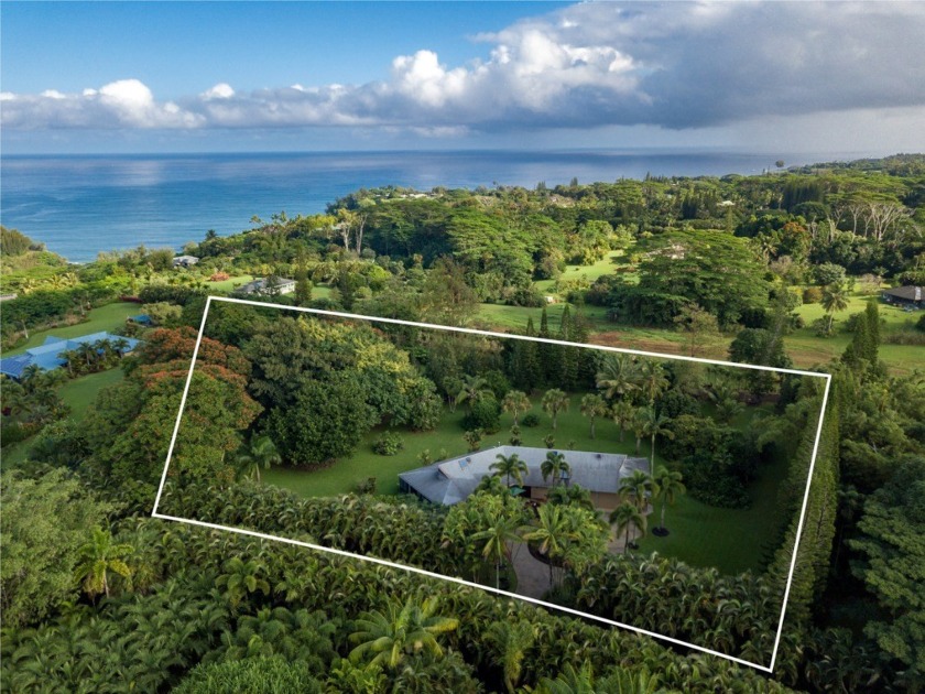 In the heart of Kauai's north shore, and set in the mountain - Beach Home for sale in Kilauea, Hawaii on Beachhouse.com