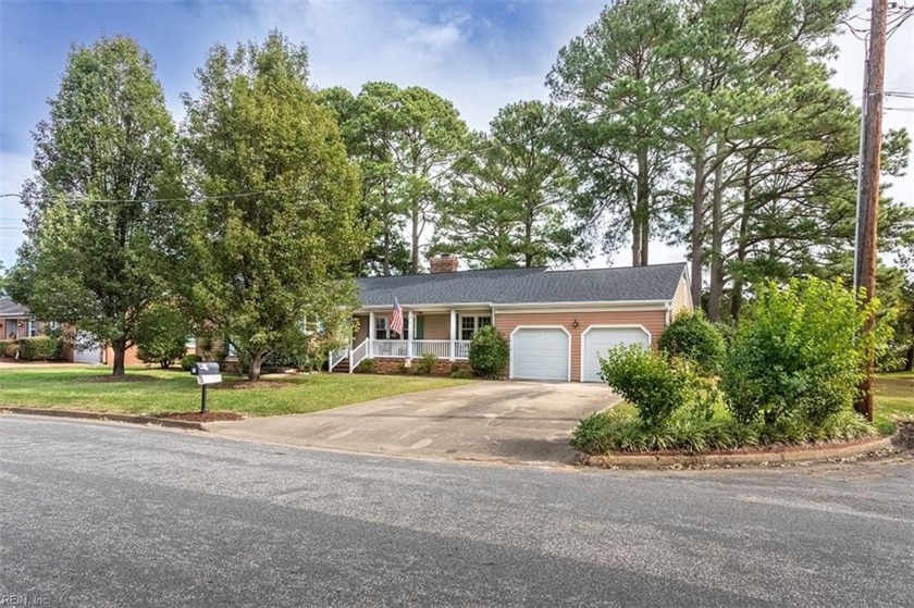 Peaceful waterfront views from this brick one story home. Bring - Beach Home for sale in Poquoson, Virginia on Beachhouse.com