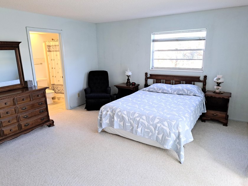 ONLY UNIT WITH 1.5 BATH UNDER $100K Furnished or unfurnished - Beach Condo for sale in Vero Beach, Florida on Beachhouse.com