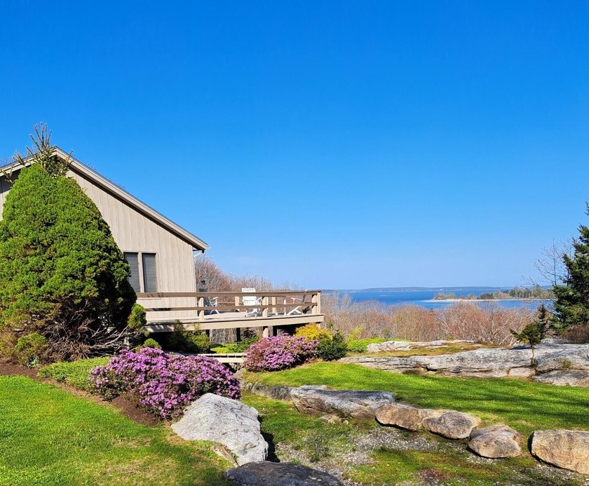 Welcome Home to Paradise on the Coastal Shores of MidCoast - Beach Home for sale in Bristol, Maine on Beachhouse.com