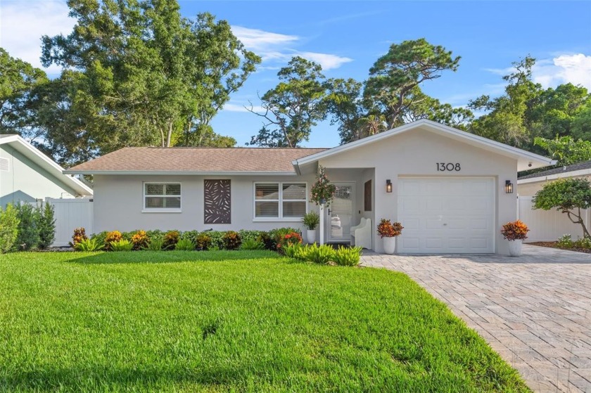 Welcome to your coastal retreat--high and dry, without flood - Beach Home for sale in Largo, Florida on Beachhouse.com