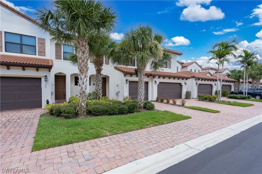 Experience luxury living in this stunning 3-bedroom, 2 - Beach Home for sale in Fort Myers, Florida on Beachhouse.com