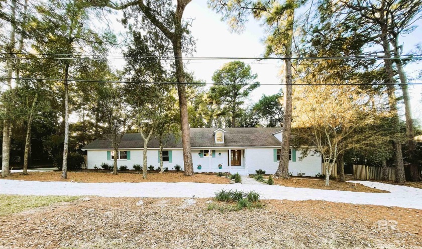 This home is on a half acre beautifully treed homesite in a - Beach Home for sale in Fairhope, Alabama on Beachhouse.com