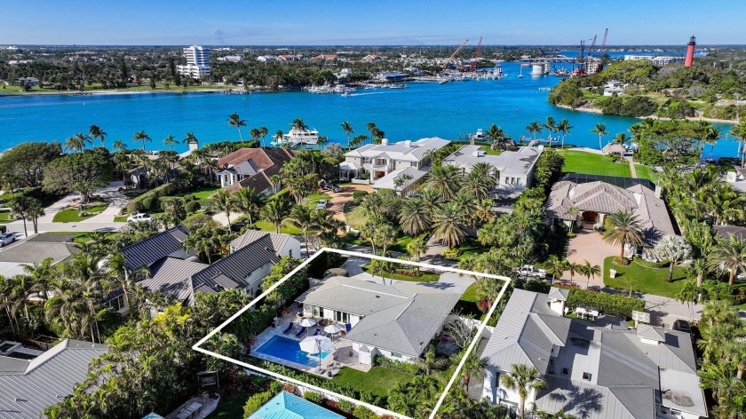 This tastefully renovated 3-bedroom, 2-bathroom beach home in - Beach Home for sale in Jupiter Inlet Colony, Florida on Beachhouse.com