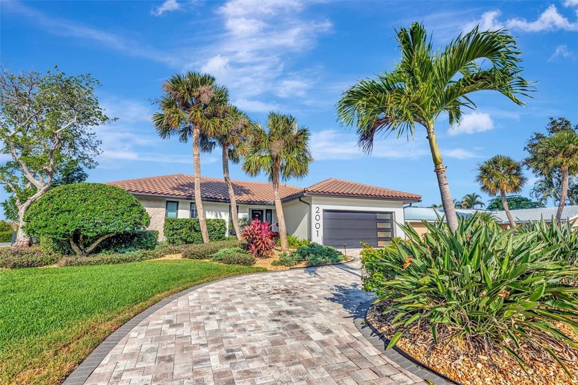 Did not flood - higher elevation! An exquisite waterfront - Beach Home for sale in St. Petersburg, Florida on Beachhouse.com
