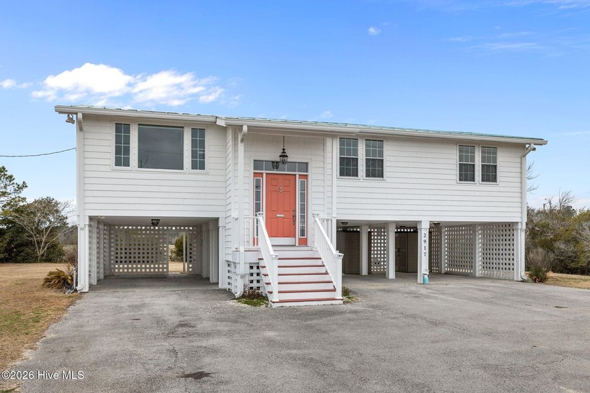 Coastal living with room for all your toys! This charming 2 - Beach Home for sale in Beaufort, North Carolina on Beachhouse.com