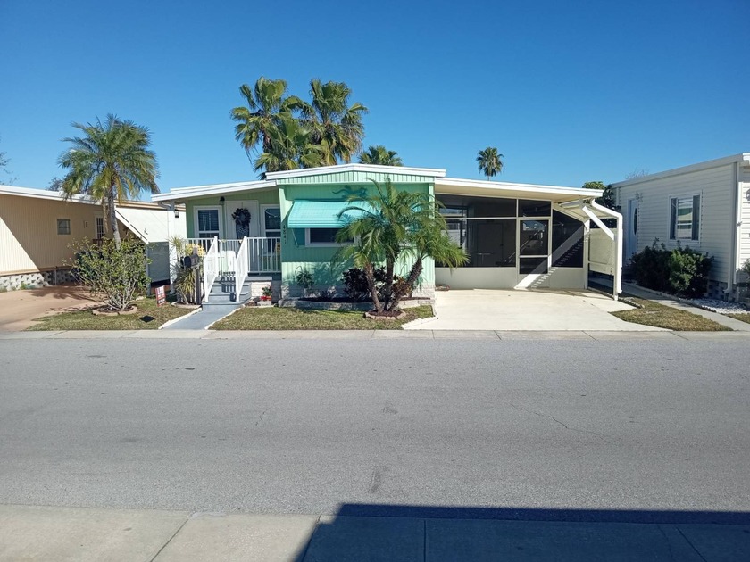 2 Bed / 1 1/2 Bath , Newly remodeled furnished home in beautiful - Beach Home for sale in St. Petersburg, Florida on Beachhouse.com