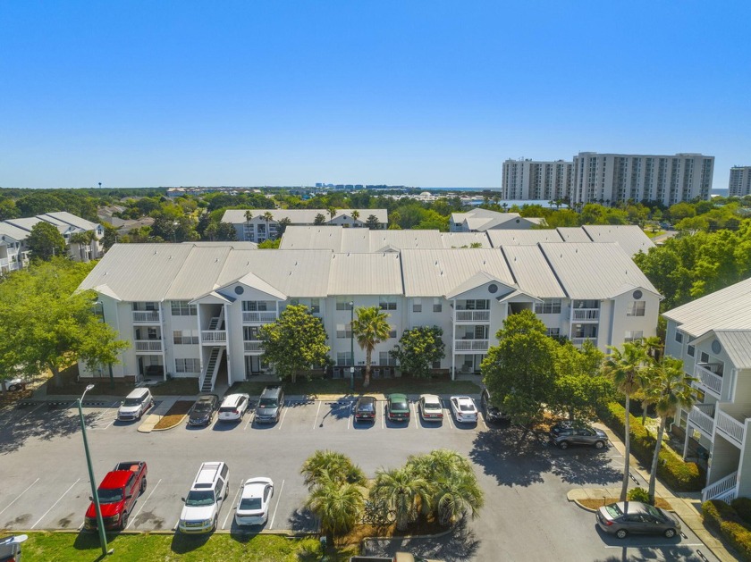 This stunning GROUND FLOOR unit features 3 beds 2 bathrooms with - Beach Condo for sale in Destin, Florida on Beachhouse.com