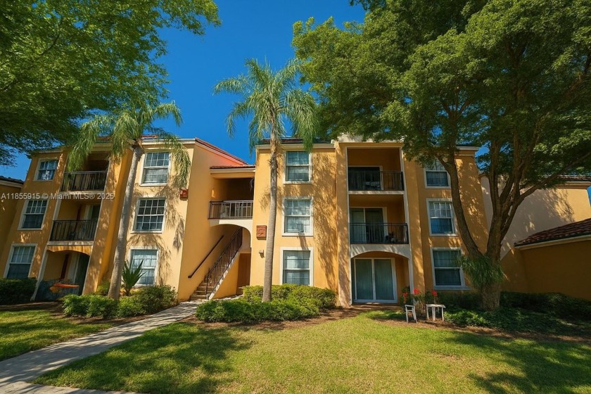 Beautiful lake view 2nd floor corner , bright unit in quiet - Beach Condo for sale in Miramar, Florida on Beachhouse.com