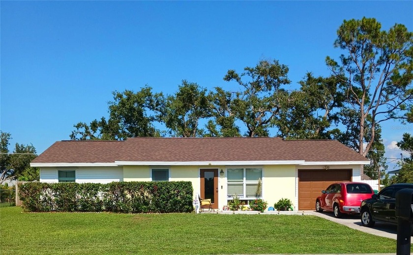 MOVE-IN READY home located in the heart of Port Charlotte. This - Beach Home for sale in Port Charlotte, Florida on Beachhouse.com