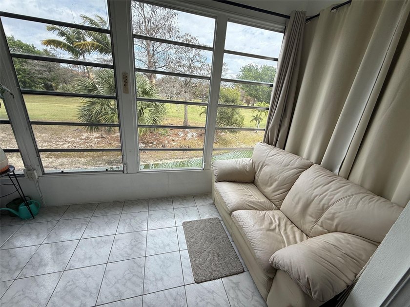 Beautiful condo 2 bedrooms, 2 bathrooms in Lauderhill East - Beach Condo for sale in Fort Lauderdale, Florida on Beachhouse.com