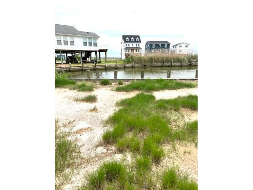 Perfect time to start that new home, on this waterfront canal - Beach Lot for sale in Greenbackville, Virginia on Beachhouse.com