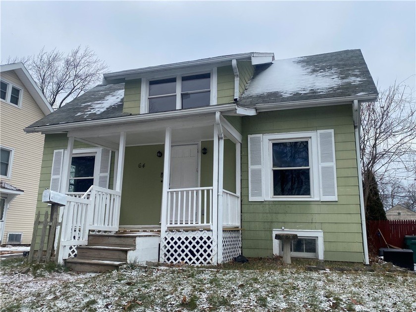 Welcome to 64 Chippendale Road, this home has been recently - Beach Home for sale in Rochester, New York on Beachhouse.com