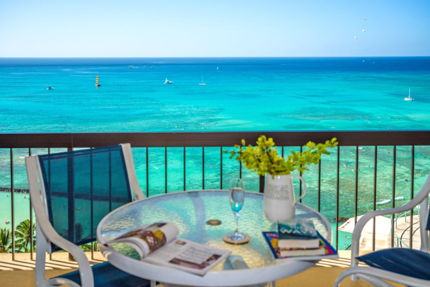 Sweeping Ocean Views! Gorgeously Renovated Luxury Suite! Free - Beach Vacation Rentals in Honolulu, Hawaii on Beachhouse.com