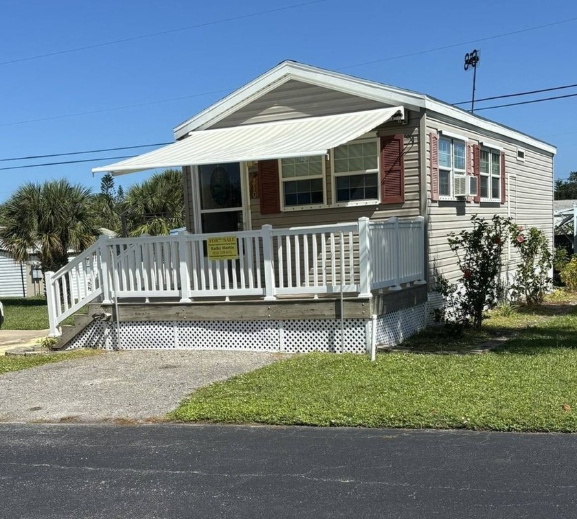 This beautifully designed 1-bedroom, 1.5-bathroom park model - Beach Home for sale in Sebastian, Florida on Beachhouse.com