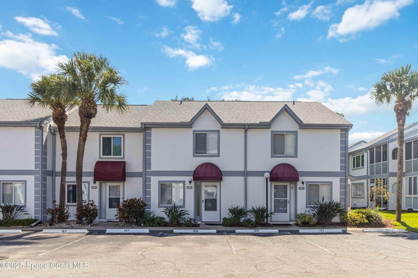 Well cared for furnished 2 bed/2.5 bath townhouse that features - Beach Townhome/Townhouse for sale in Cape Canaveral, Florida on Beachhouse.com