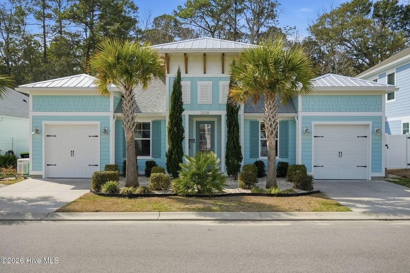 This stunning 3-bedroom/2 bath home w/office and 2 single car - Beach Home for sale in Calabash, North Carolina on Beachhouse.com