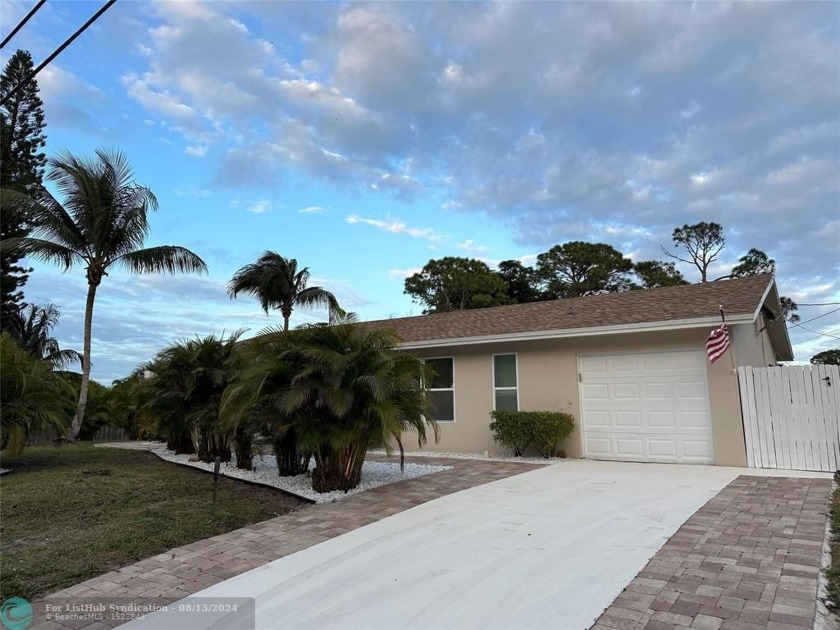 Finally. The best 3/2 SFH in Boynton Beach. Everything has been - Beach Home for sale in Boynton Beach, Florida on Beachhouse.com