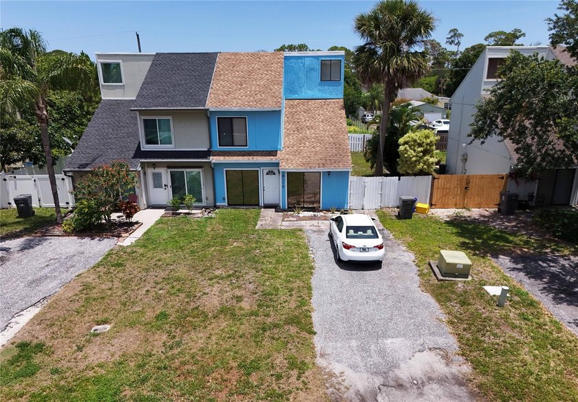 Spacious 3-bedroom, 2-bath townhouse offering comfort - Beach Condo for sale in Palm Beach Gardens, Florida on Beachhouse.com