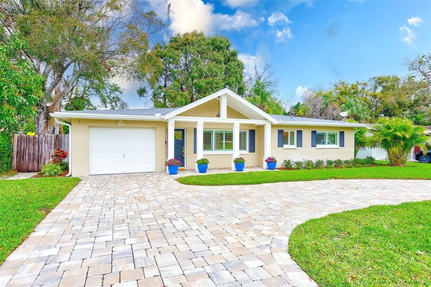 One or more photo(s) has been virtually staged. Welcome to your - Beach Home for sale in Belleair Beach, Florida on Beachhouse.com