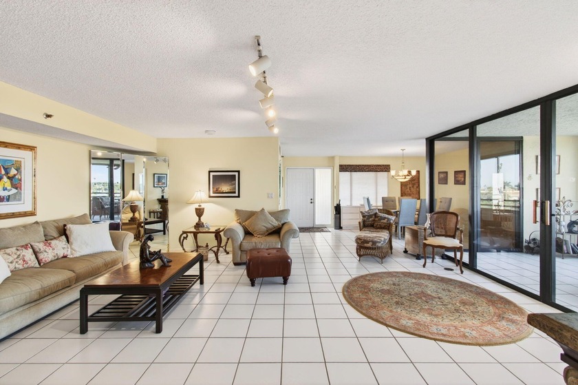 Airy light filled, 2 bedroom 2 bath condo on 6th floor with - Beach Condo for sale in Delray Beach, Florida on Beachhouse.com