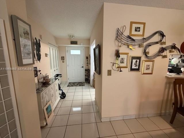 Stunning large 2/2 unit located in the heart of Dania Beach - Beach Condo for sale in Dania, Florida on Beachhouse.com