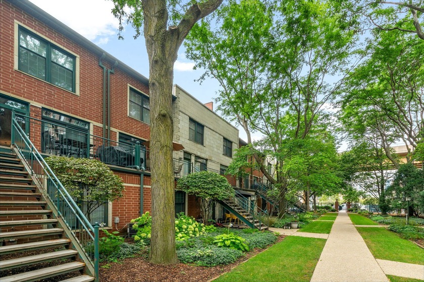 Beautifully updated three-level townhome located within the - Beach Condo for sale in Chicago, Illinois on Beachhouse.com
