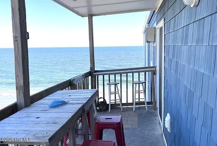 You won't have to SHELL out a lot of CLAMS for this TWO BEDROOM - Beach Condo for sale in North Topsail Beach, North Carolina on Beachhouse.com