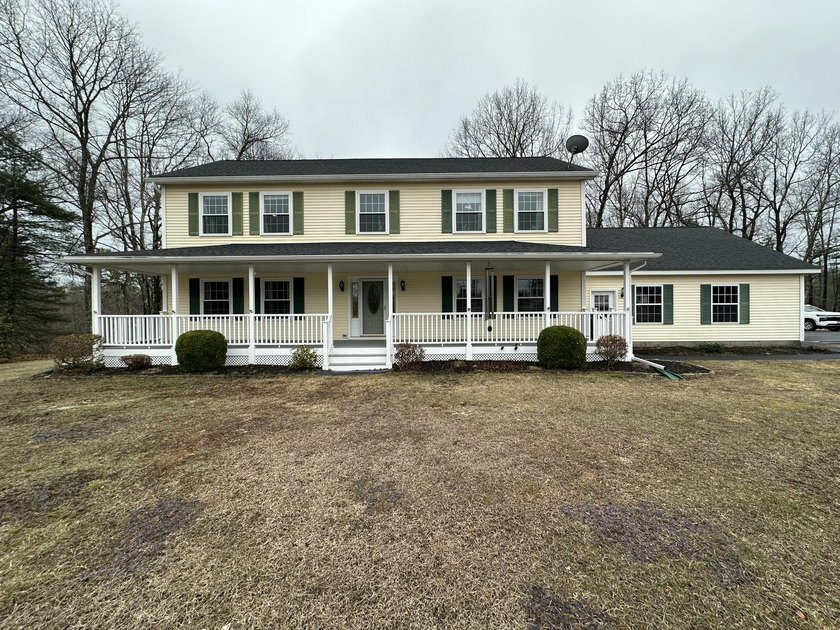 Have you been waiting for a meticulously maintained home in a - Beach Home for sale in Wells, Maine on Beachhouse.com