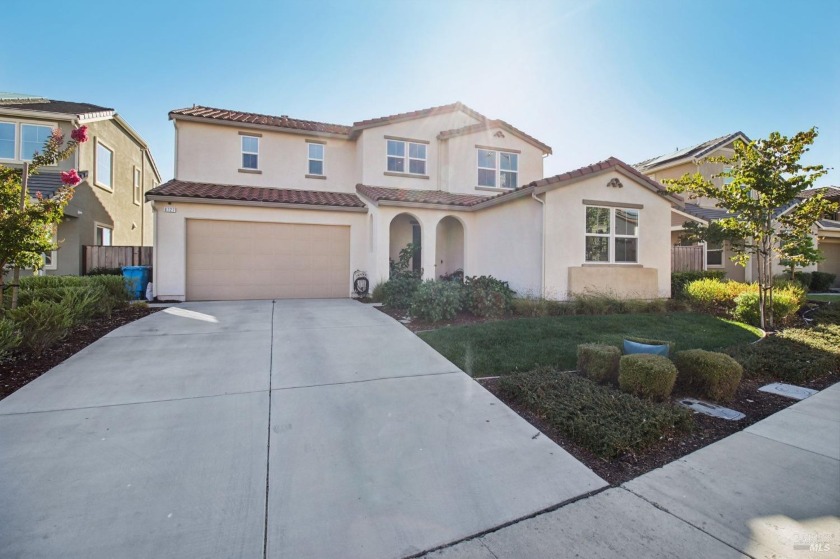 Better than new! This beautiful 5br/3ba plus loft was built in - Beach Home for sale in Vallejo, California on Beachhouse.com