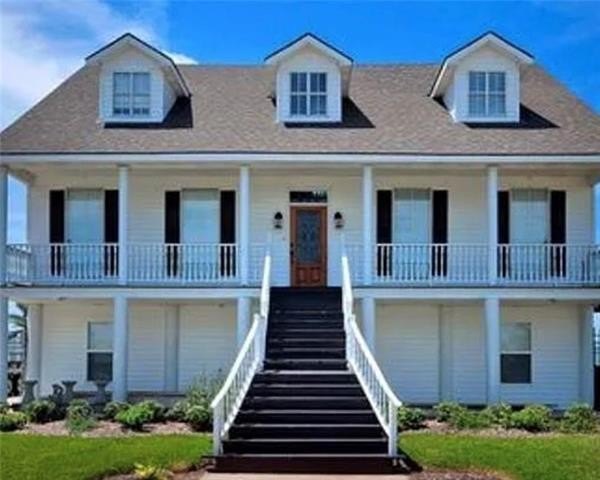 At the edge of Lake Pontchartrain, near the tip of the point - Beach Home for sale in Slidell, Louisiana on Beachhouse.com