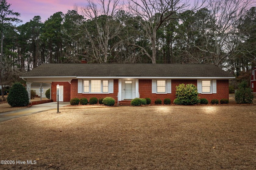 Adorable one-level living in this 3-bedroom, 2 full bath brick - Beach Home for sale in Washington, North Carolina on Beachhouse.com