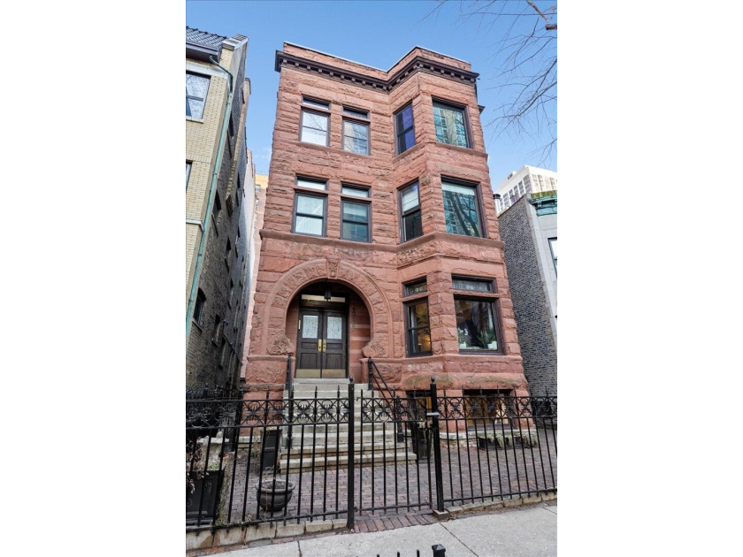 Renovated, charming, vintage style duplex down located in a - Beach Condo for sale in Chicago, Illinois on Beachhouse.com